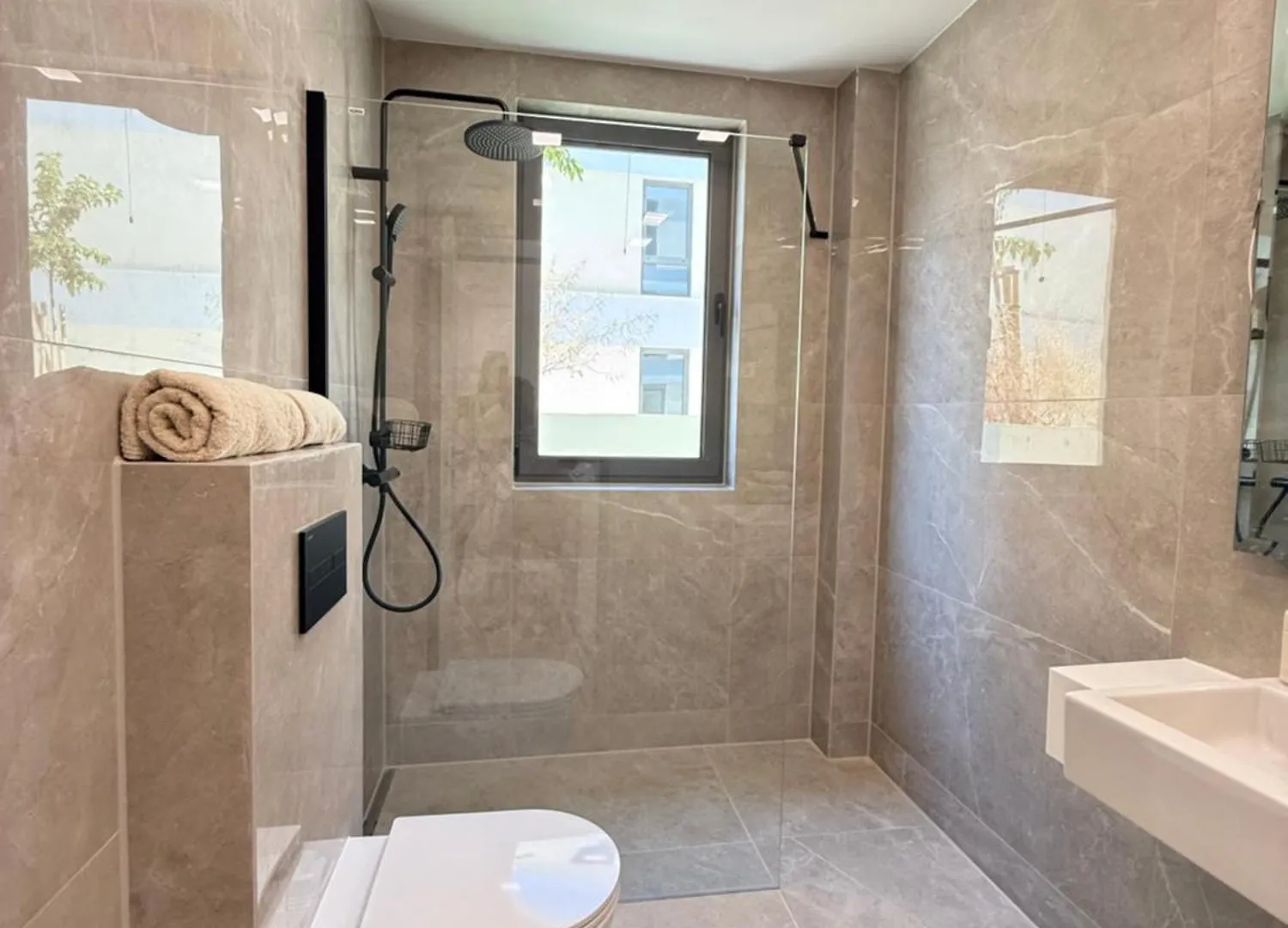 Arborea, Luxury Apartment With Private Yard Zara